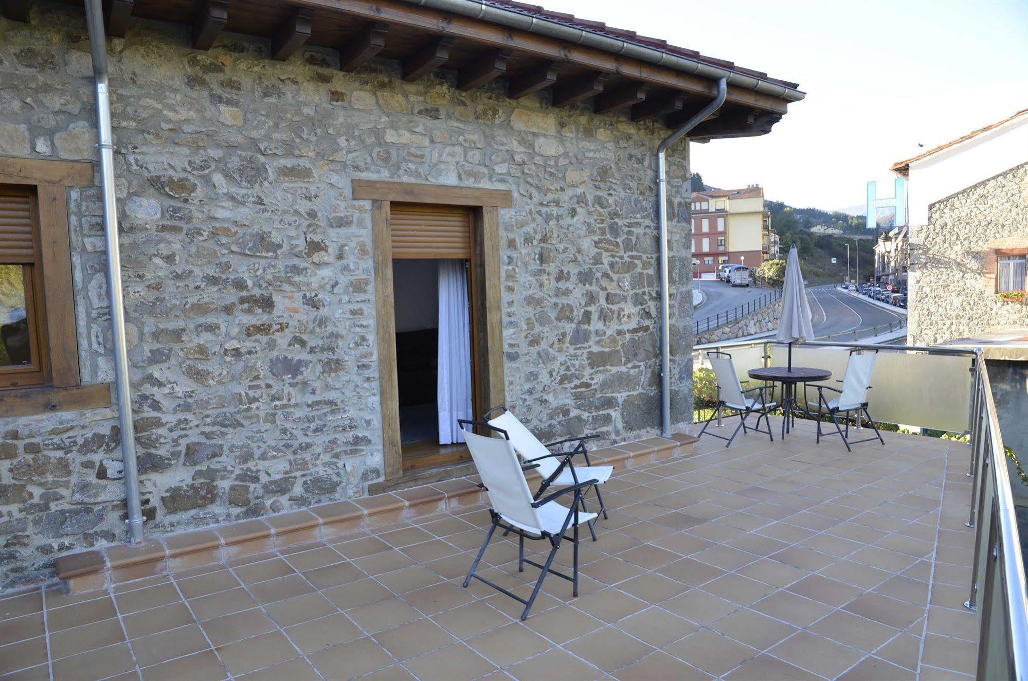 Apartamentos Spa Cantabria Infinita Cillorigo de Liebana Exterior photo