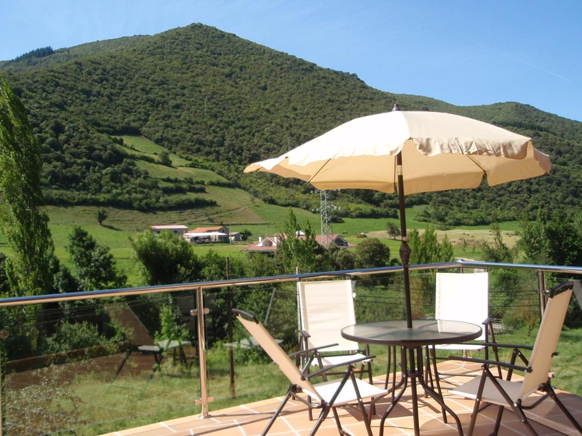 Apartamentos Spa Cantabria Infinita Cillorigo de Liebana Room photo